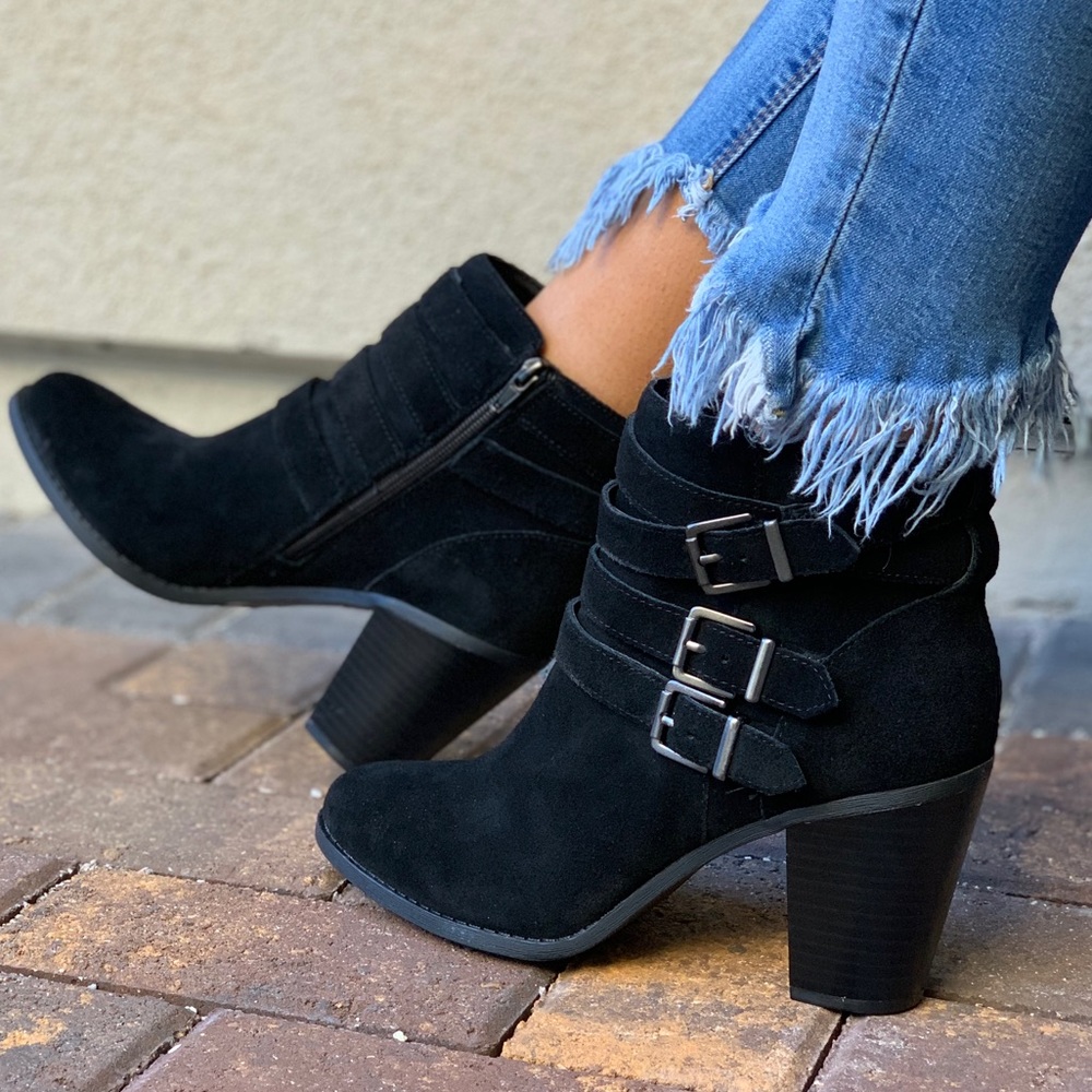Black Triple Buckle Block Heel Ankle Booties - Picture 5 of 8